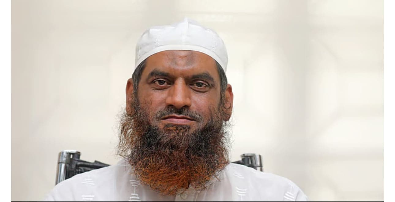 ফেসবুকের বিরুদ্ধে মামুনুল হকের জিডি