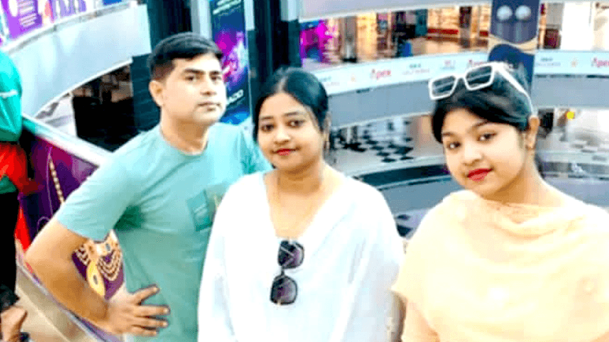 মা-বাবার মারধরে কিশোরীর মৃত্যু, বস্তাবন্দী লাশ বাইকে করে ফেলে আসেন বাবা: পুলিশ