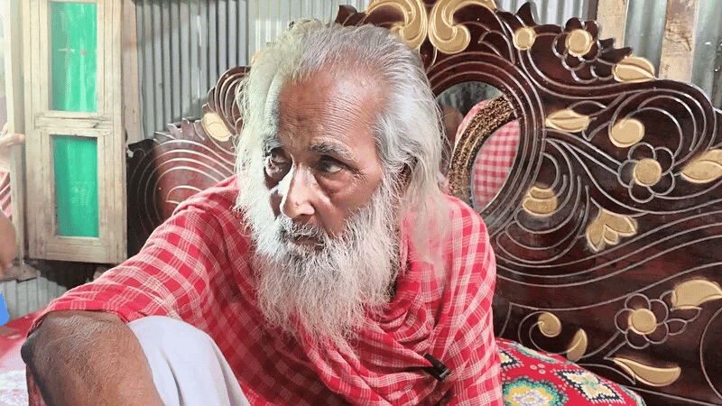 সাগরে নিখোঁজের ৫৪ বছর পর ফিরে এলন জেলে