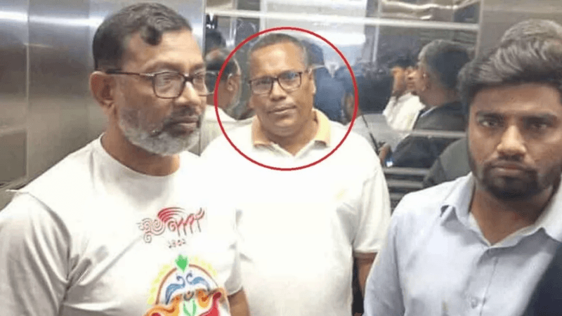 ‘আই ডোন্ট কেয়ার’ লেখা ফটোকার্ড পোস্ট, ঢাবির ডেপুটি রেজিস্ট্রার আটক