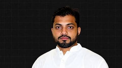 দুপুরে প্রতিমন্ত্রীর পদ থেকে পদত্যাগের ঘোষণা দেবেন ইশরাক হোসেন