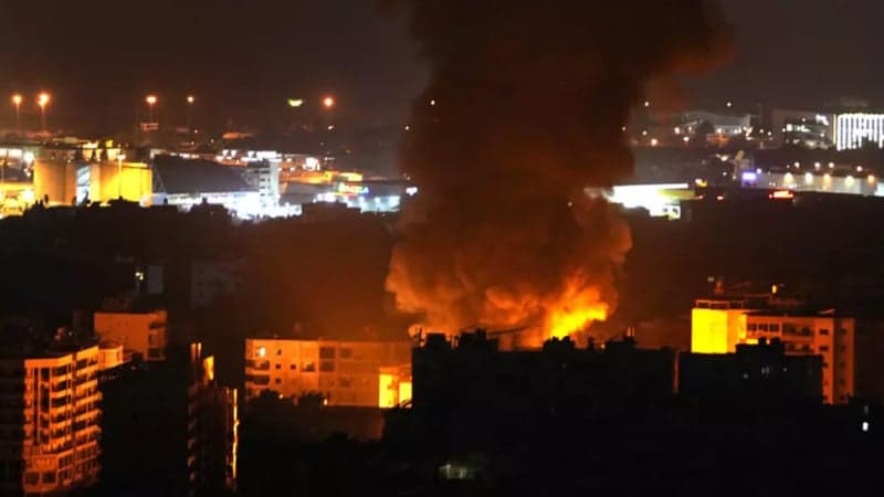 গাজায় মসজিদে ইসরায়েলের বিমান হামলায় নিহত ২১