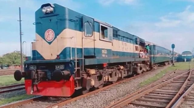 গাজীপুরে ট্রেনে কাটা পড়ে নিহত ৩ নারী