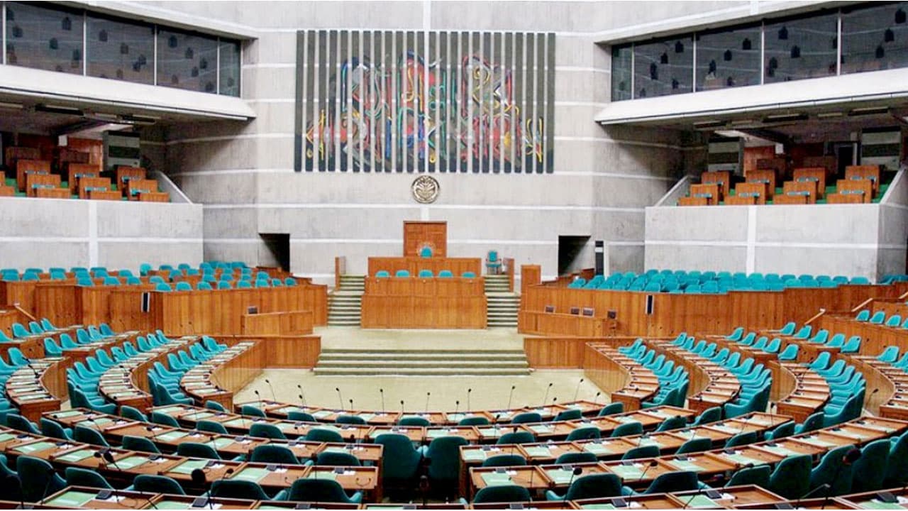 বিকেলে সংরক্ষিত নারী আসনের সংসদ সদস্যদের শপথ