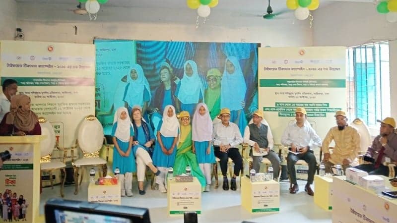 সারা দেশে প্রথমবারের মতো টাইফয়েড টিকাদান কর্মসূচি শুরু 