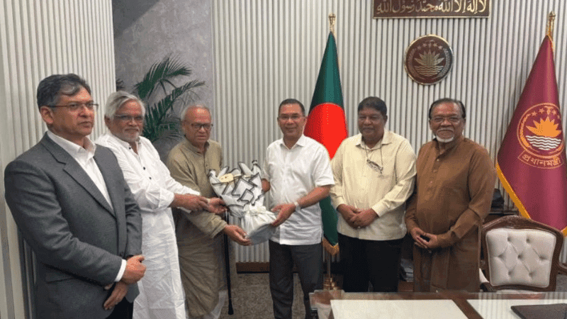 প্রধানমন্ত্রীর সঙ্গে বিএনপির নতুন চার স্থায়ী কমিটি সদস্যের সাক্ষাৎ