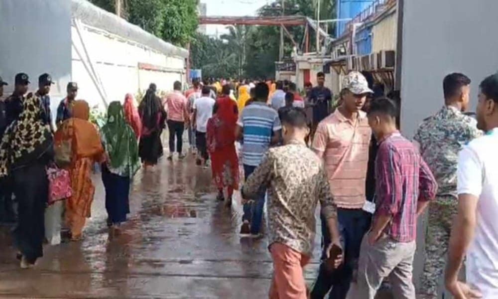 আশুলিয়ায় আজও ৮৬ কারখানায় উৎপাদন বন্ধ