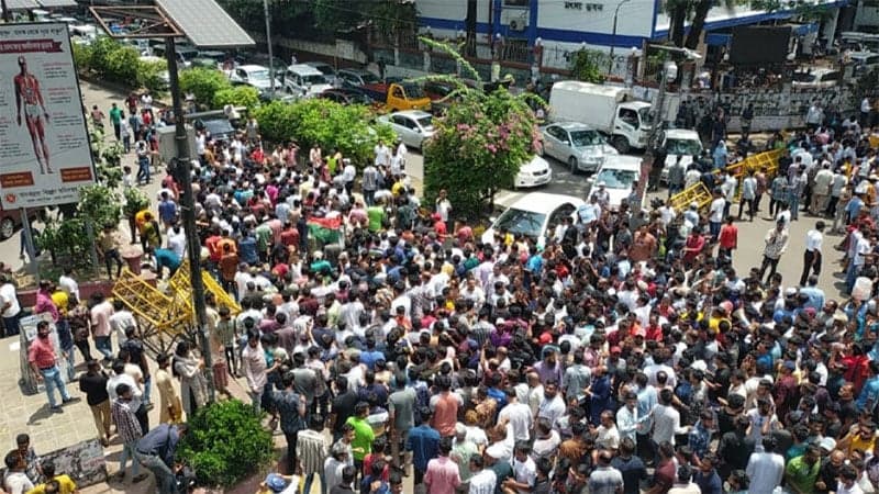 সমর্থকদেরকে রাজপথ না ছাড়ার আহ্বান ইশরাকের