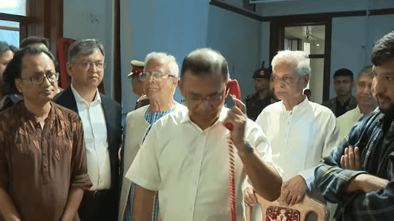 উদ্বোধনের পর জুলাই স্মৃতি জাদুঘর ঘুরে দেখলেন প্রধানমন্ত্রী
