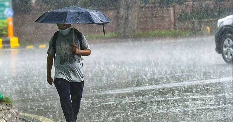 দেশজুড়ে বজ্রসহ বৃষ্টির পূর্বাভাস, কিছু এলাকায় ভারি বর্ষণের শঙ্কা
