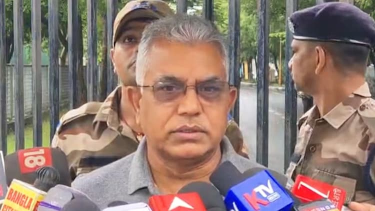 আন্দোলনের নামে ভারতকে বাংলাদেশ-পাকিস্তান বানানোর চেষ্টা হচ্ছে: বিজেপি মন্ত্রী দিলীপ ঘোষ