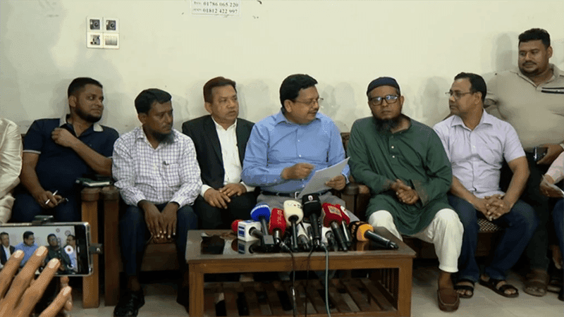 ৩০ দিনের মধ্যে দাবি পূরণের আশ্বাসে অ্যাম্বুলেন্স মালিকদের ধর্মঘট প্রত্যাহার