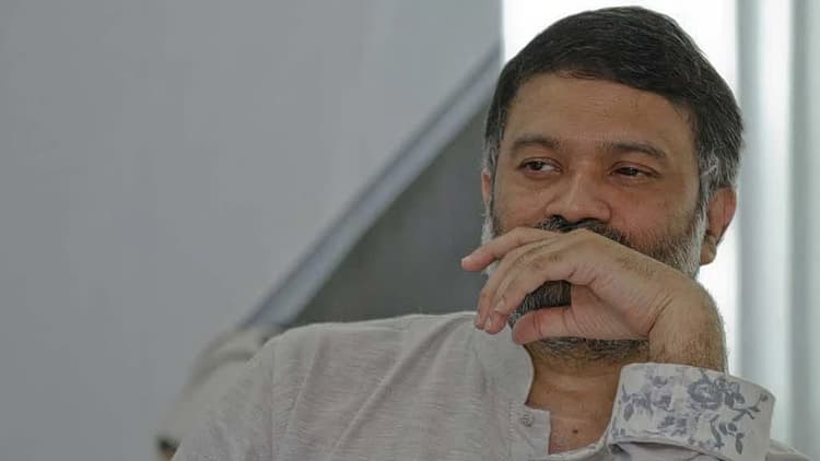 ‘অবসর' নিয়ে গ্রামে কাটানোর ইচ্ছে আর পূরণ হলো না