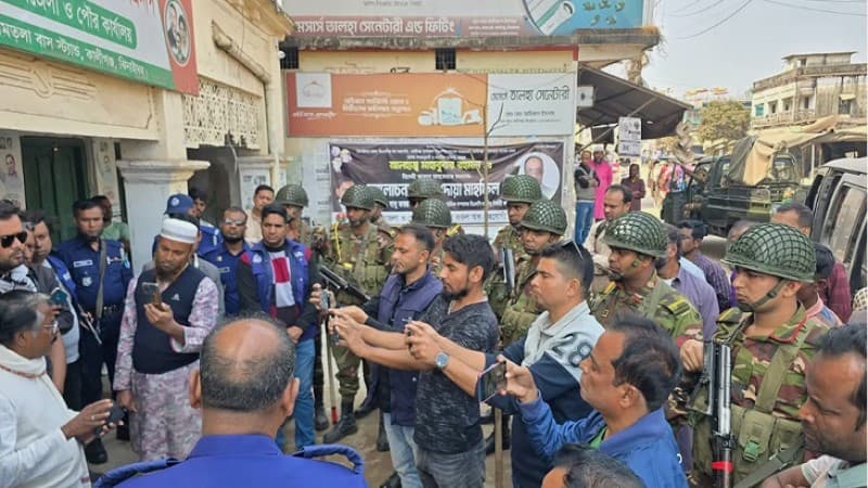 ঝিনাইদহ-৪: স্বতন্ত্র প্রার্থীর কার্যালয়ে হামলা, ৪ জনকে কুপিয়ে জখম