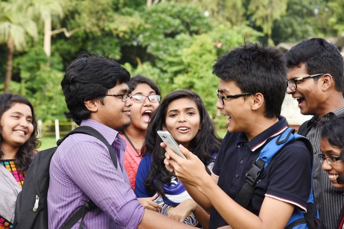 তরুণরা কি সত্যিই রাজনীতিবিমুখ? 