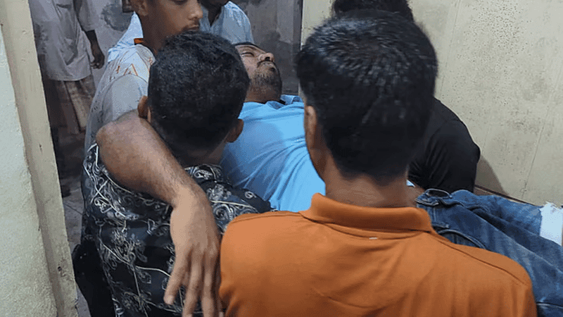 কুয়াকাটায় সাংবাদিকের ওপর হামলা, হাতুড়িপেটার অভিযোগ