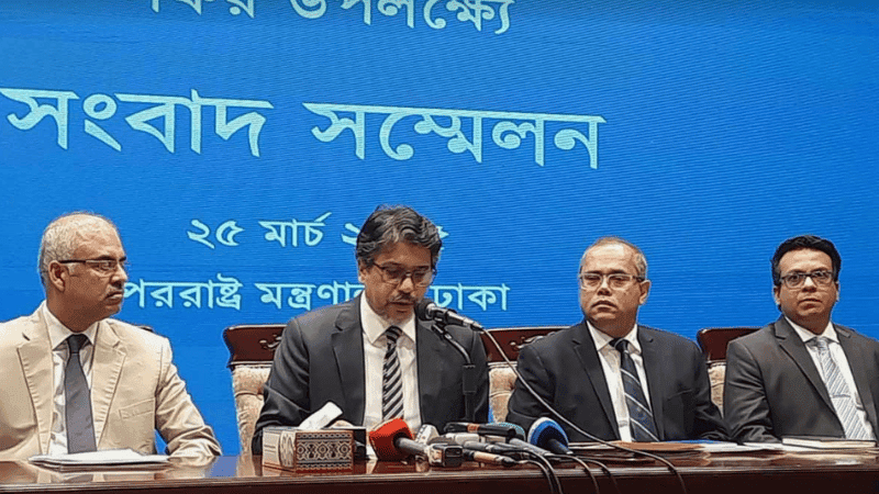 ইউনূস-মোদি বৈঠকের জন্য প্রস্তুত ঢাকা, দিল্লির উত্তরের অপেক্ষা