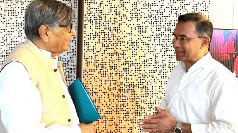 প্রধানমন্ত্রীর সঙ্গে অধ্যাপক আবদুল্লাহ আবু সায়ীদের সাক্ষাৎ