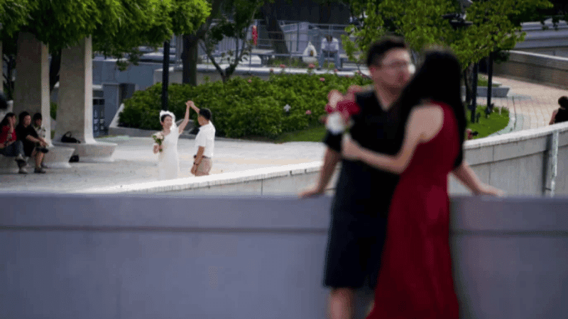 চীনের একটি বিশ্ববিদ্যালয় শিক্ষার্থীদের বসন্তকালীন ছুটিতে ‘প্রেমে পড়ার’ পরামর্শ দিয়েছে