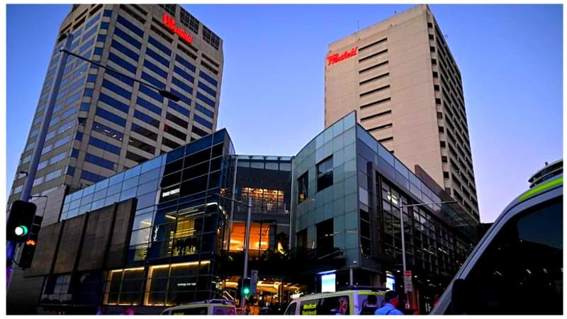 সিডনিতে শপিংমলে ছুরি হামলায় নিহত ৬