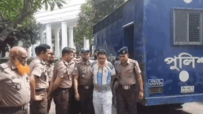 আর্জেন্টিনার জার্সি গায়ে ট্রাইব্যুনালে জুনাইদ আহমেদ পলক