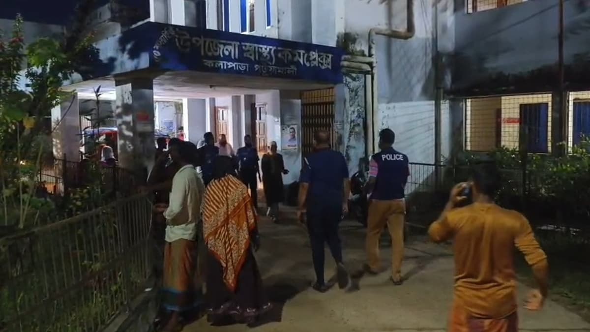 কাজে আসতে দেরি করায় ৩ জেলেকে মারধরের ঘটনায় ১ জনের মৃত্যু