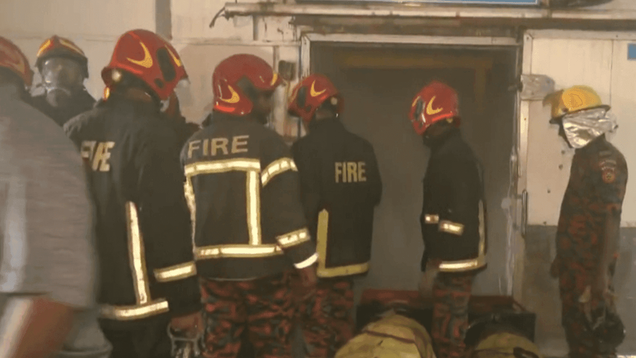 চট্টগ্রামে ভয়াবহ আগুন