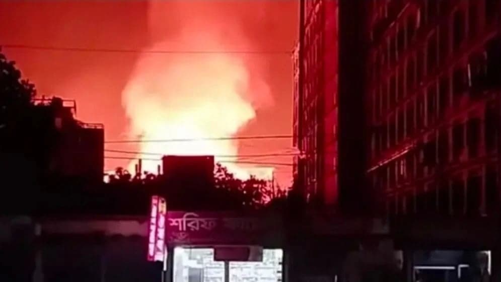 আশুলিয়ায় পোশাক কারখানায় গ্যাস সিলিন্ডার বিস্ফোরণে নিহত ৭