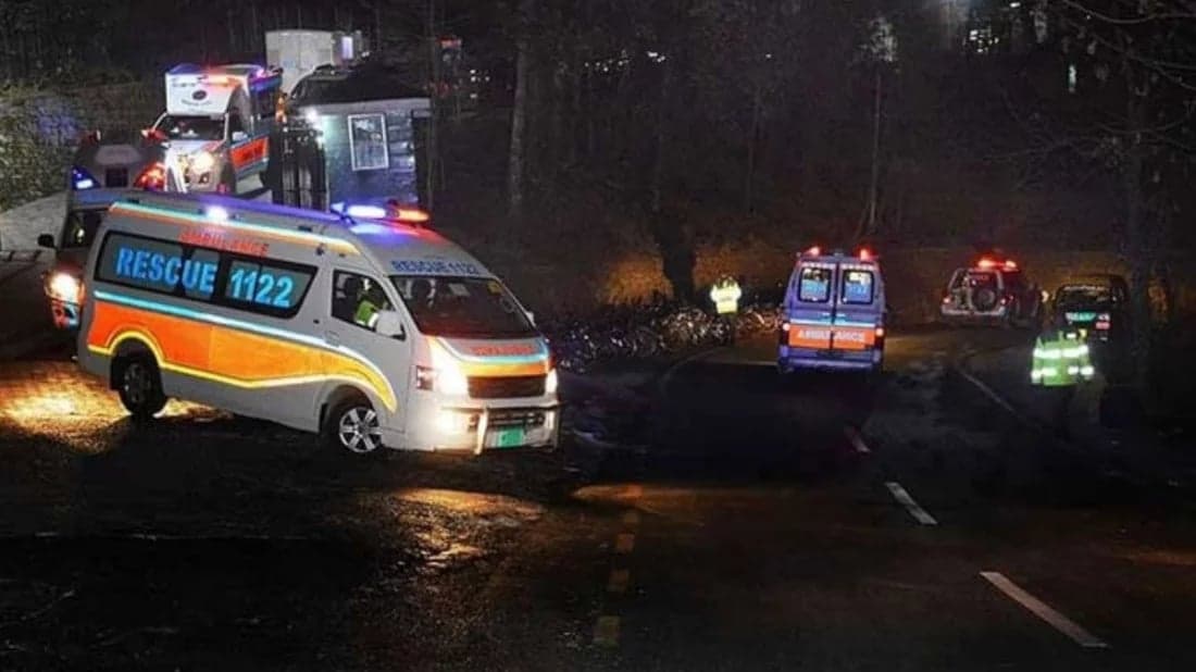 পাকিস্তানে খালে ট্রাক পড়ে একই পরিবারের ১৪ জন নিহত, আহত ৯