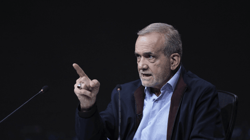 শত্রুর ঘাঁটি গুঁড়িয়ে দেওয়ার হুঁশিয়ারি ইরানি প্রেসিডেন্টের