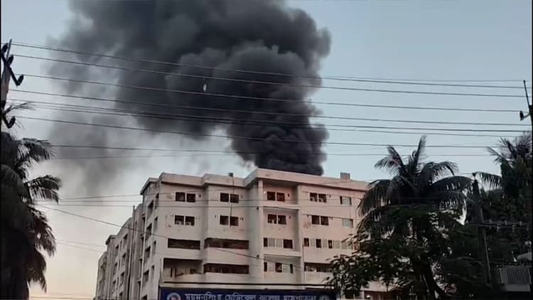 ময়মনসিংহ মেডিকেল কলেজ হাসপাতালে আগুনের ঘটনায় তদন্ত কমিটি