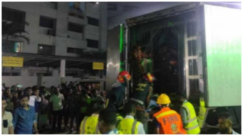 স্বজনহারাদের আজ কেবলই কান্না