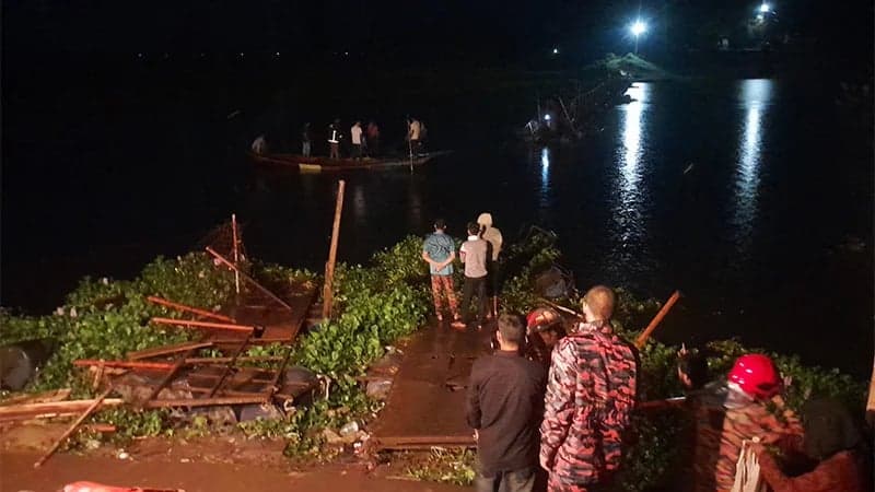 জামালপুরে ভাসমান সেতু উল্টে ভাই-বোনসহ ৫ জনের মৃত্যু, নিখোঁজ ৫