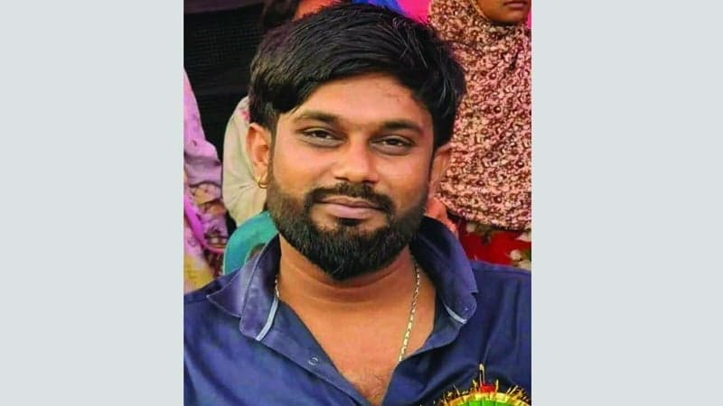 নরসিংদীতে ডিস ব্যবসায়ীকে কুপিয়ে ও গুলি করে হত্যা