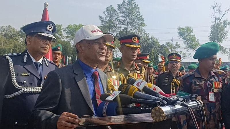 প্রাণ গেলেও দেশের এক ইঞ্চি মাটি হাতছাড়া করবেন না: বিজিবিকে স্বরাষ্ট্র উপদেষ্টা