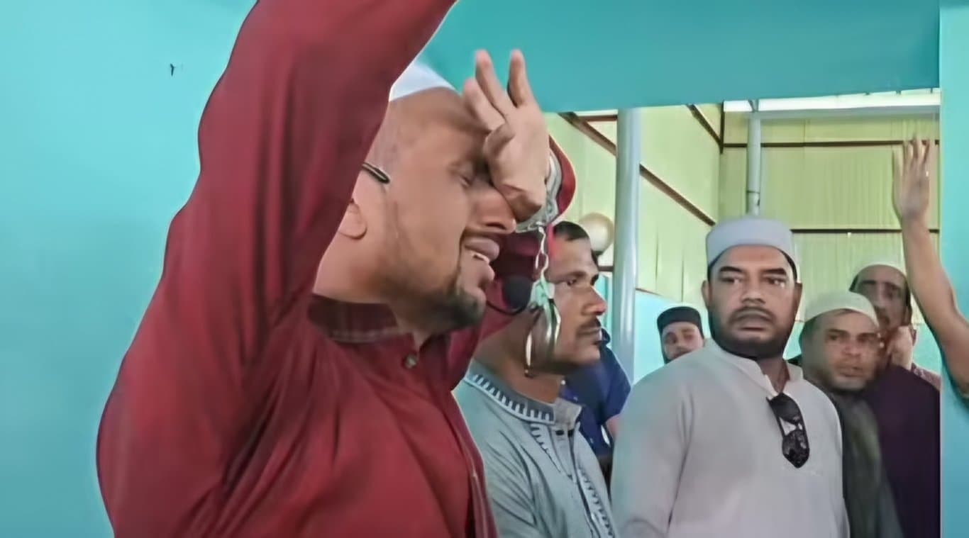 হাতকড়া পরা অবস্থায় বাবার জানাজায় অংশ নিলেন আওয়ামী লীগ নেতা