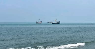 টেকনাফের মেরিন ড্রাইভ সৈকতে তরুণ-তরুণীর মরদেহ উদ্ধার