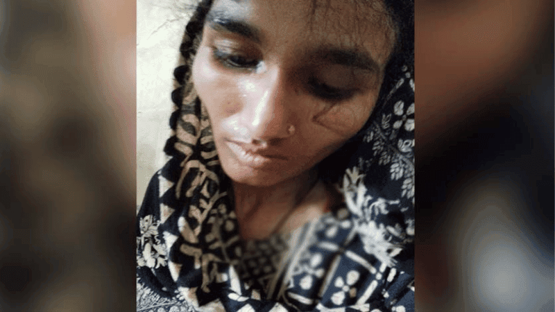 ফজরের নামাজ থেকে ফিরে বাবা দেখেন মেয়ের গলা কাটা মরদেহ, মা আটক