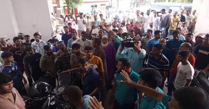 সিলেটের আদালত চত্বরে শিশু ধর্ষণচেষ্টা মামলার আসামিকে ফের গণপিটুনি