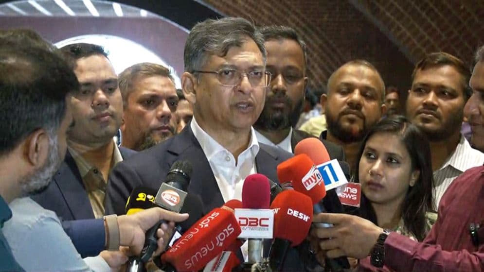 সংবিধান অনুযায়ীই সংসদ আহ্বান, ‘সংস্কার পরিষদ’ বলে কিছু নেই: স্বরাষ্ট্রমন্ত্রী