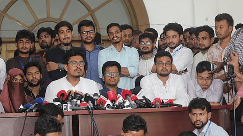 স্বপ্নের ক্যাম্পাস গড়ার প্রত্যয় সাদিকের, ভুল শুধরে দেয়ার আহ্বান ফরহাদের