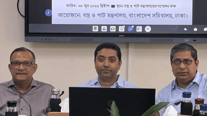 জুলাই-আগস্ট থেকে পোশাক-জুতা-ব্যাগ পাবে প্রাথমিকের শিক্ষার্থীরা