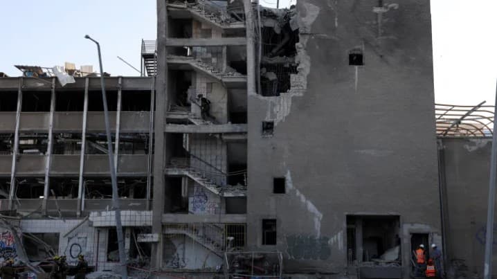 ইরানের কোম শহরে বিমান হামলায় কিশোর নিহত