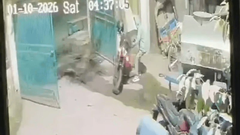 রাজধানীতে থানার ভেতর থেকে পুলিশের মোটরসাইকেল চুরি