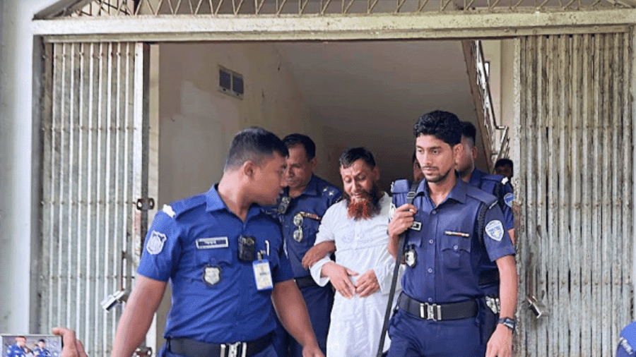 পরীক্ষায় নকল সরবরাহে মাদ্রাসা শিক্ষকের কারাদণ্ড, বহিষ্কার ৫ পরীক্ষার্থী
