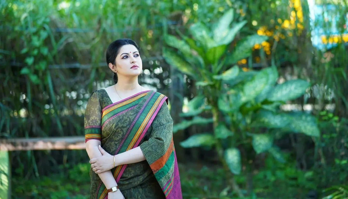যানজটে আটকে আদালতে পৌঁছাতে পারেননি পরীমনি, শুনানি গড়াল নভেম্বরে