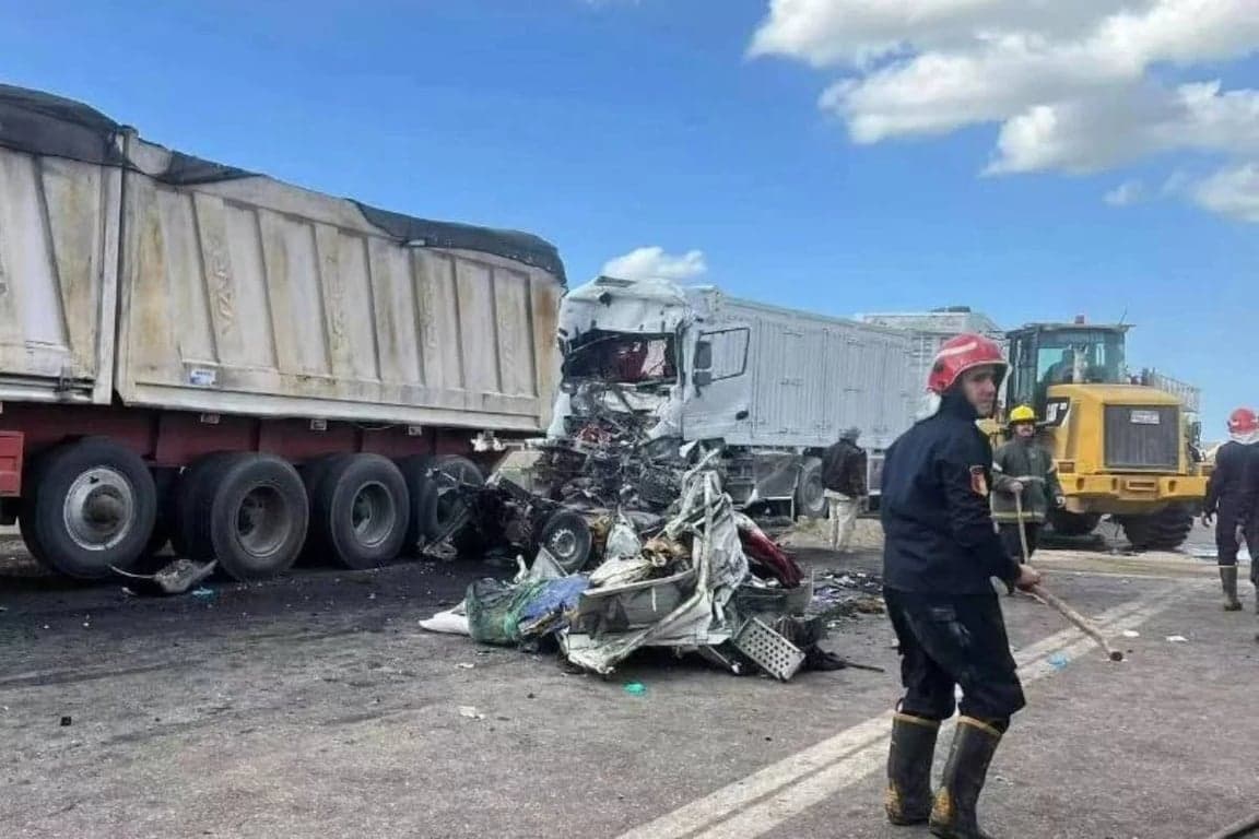 মিশরে ট্রাক-পিকআপ সংঘর্ষে ১৮ জেলে নিহত