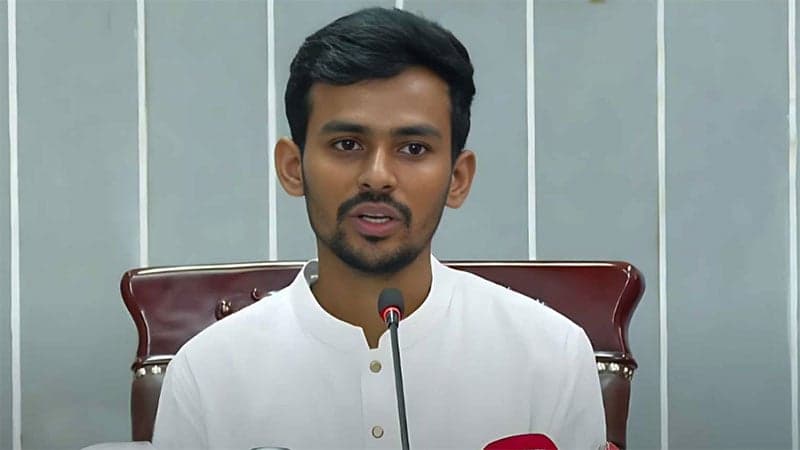 গায়ের জোরে নগর ভবন বন্ধ করে বিএনপি আন্দোলন করছে: আসিফ মাহমুদ