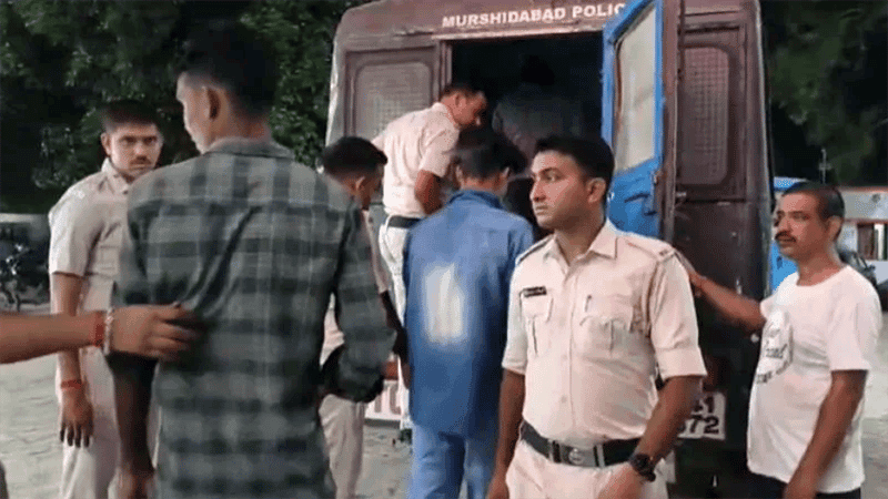 পশ্চিমবঙ্গে বাংলাদেশি সন্দেহে আটক ১৭
