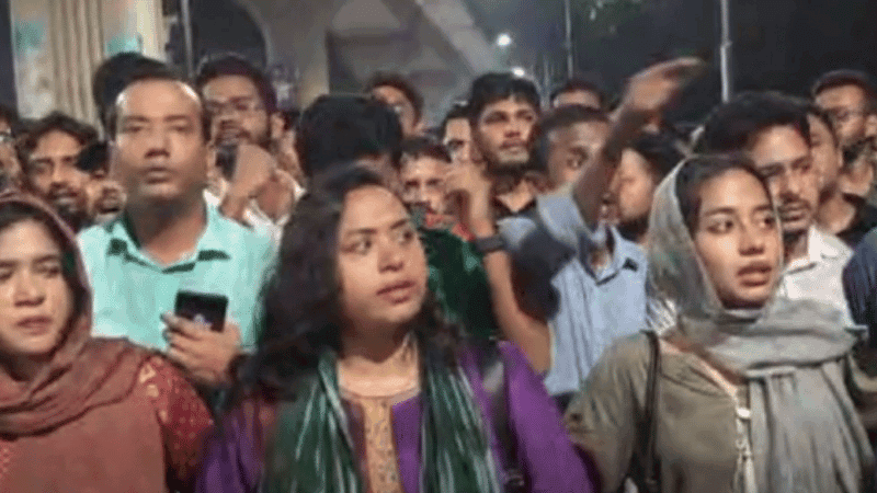 ঢাবি ক্যাম্পাসে ছাত্রদলের মিছিল